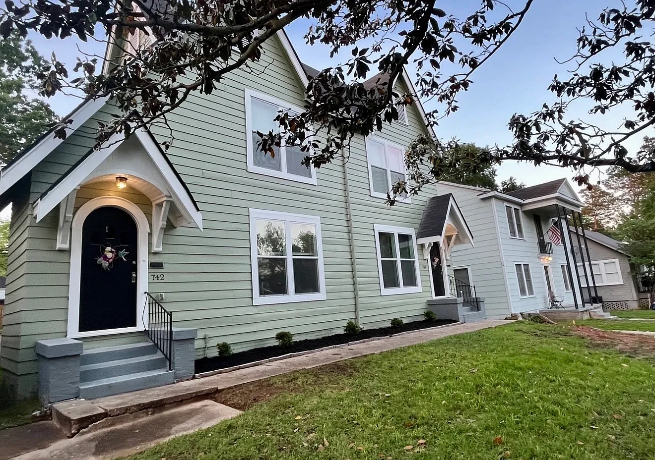 2 bed, 1100 sqft, $1,200 — Photo 1