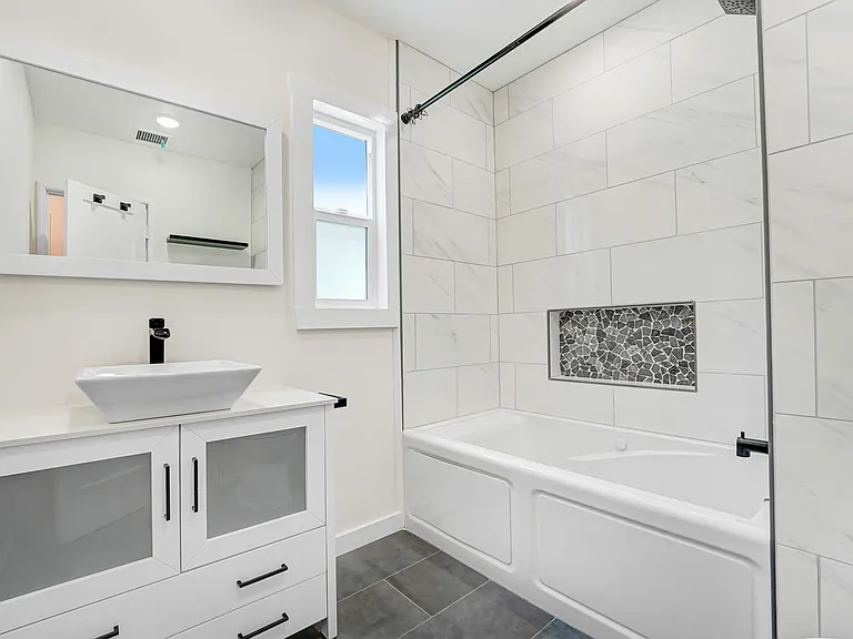 13143 Bloomfield St — Photo 7