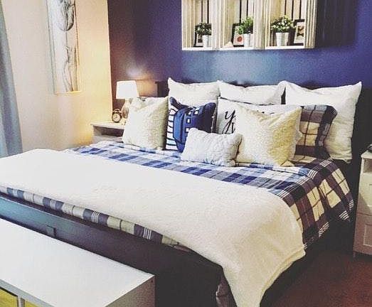 Master Bedroom w/ walk-in