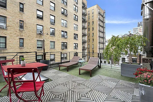 Sold by Corcoran | media 16