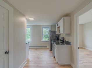 160 River St #1R, Woonsocket, RI 02895