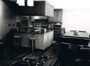 1905 Rosewood Ct APT 2D, Darien, IL 60561