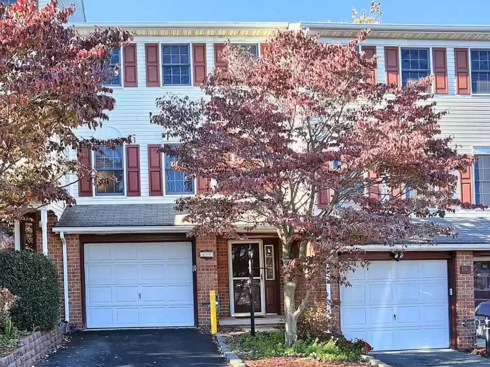 Picture-perfect townhome 