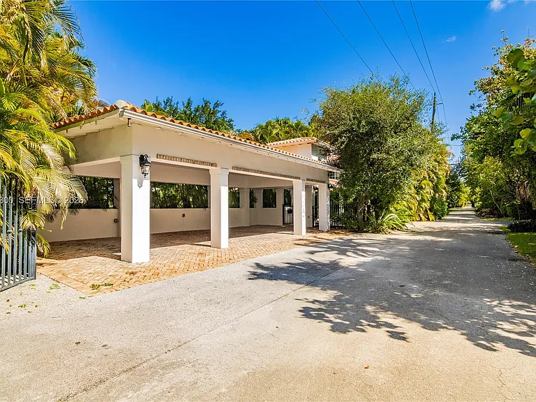 709 Aledo Ave — Photo 7
