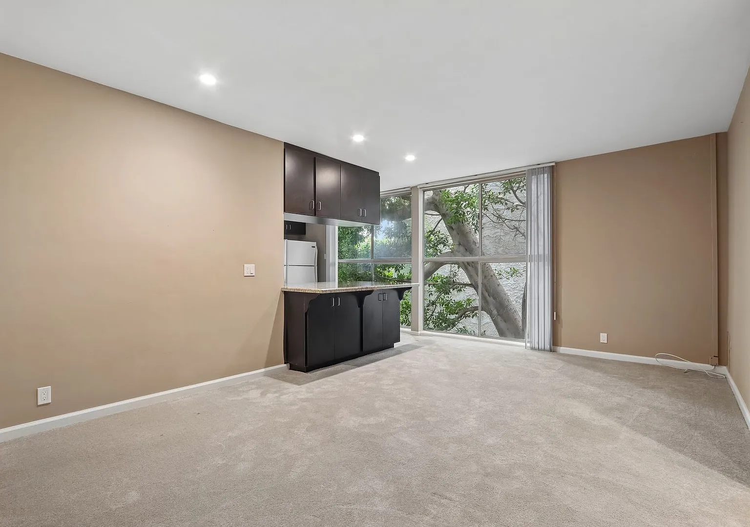 Welcome to 116 N. Wetherly Drive Prime Los Angeles Living Near Beverly Hills — Photo 3