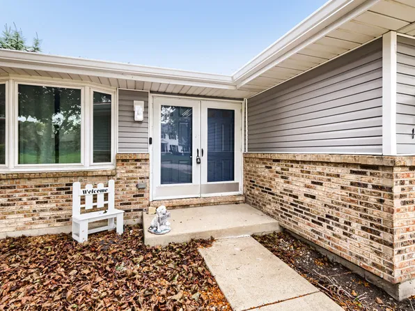 1104 Rushwood Ave, Shorewood, IL 60404