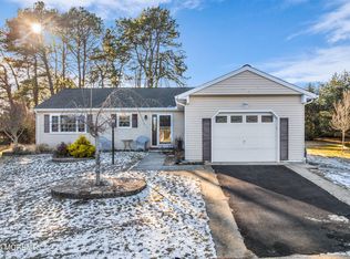 38 Kinkora Ct W, Toms River, NJ 08757