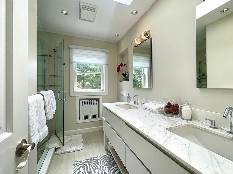 Pleasant Ln — Photo 14