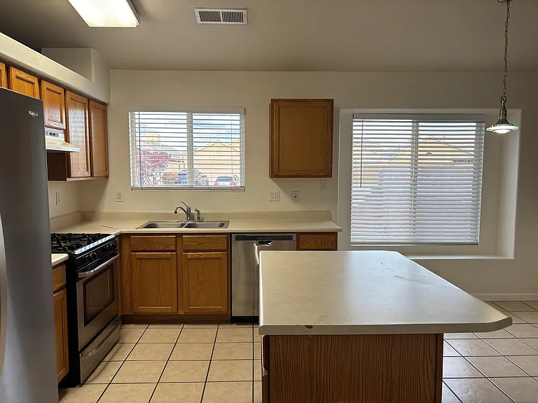 6232 Calle Feliz NW — Photo 12