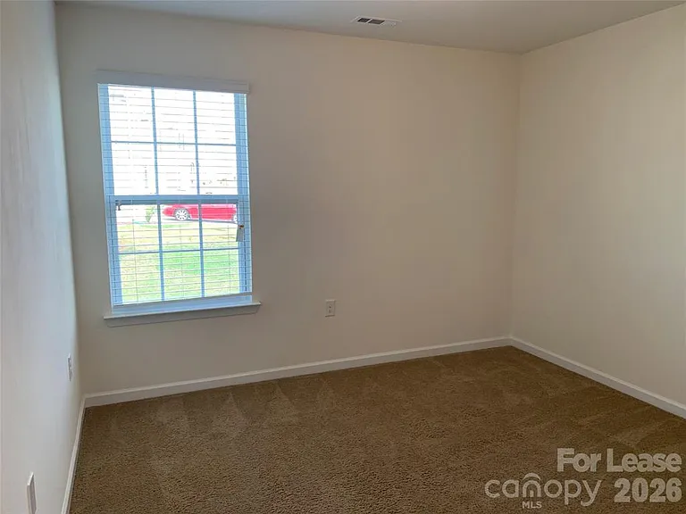 4265 Long Arrow Dr — Photo 4