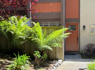 1231 Oddstad Blvd, Pacifica, CA 94044