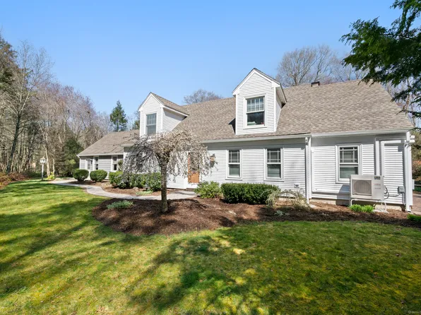 8 Winthrop Drive, East Lyme, CT 06333