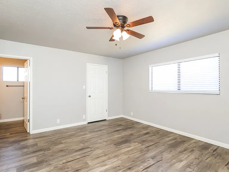1497 Claremont Dr — Photo 5