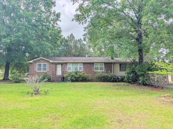 1039 Perry Rd, Saluda, SC 29138