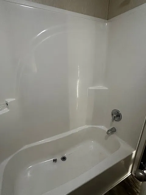 3 bed, $1,000 — Photo 3
