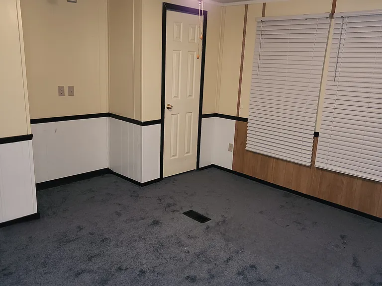 213 Witcher St — Photo 4