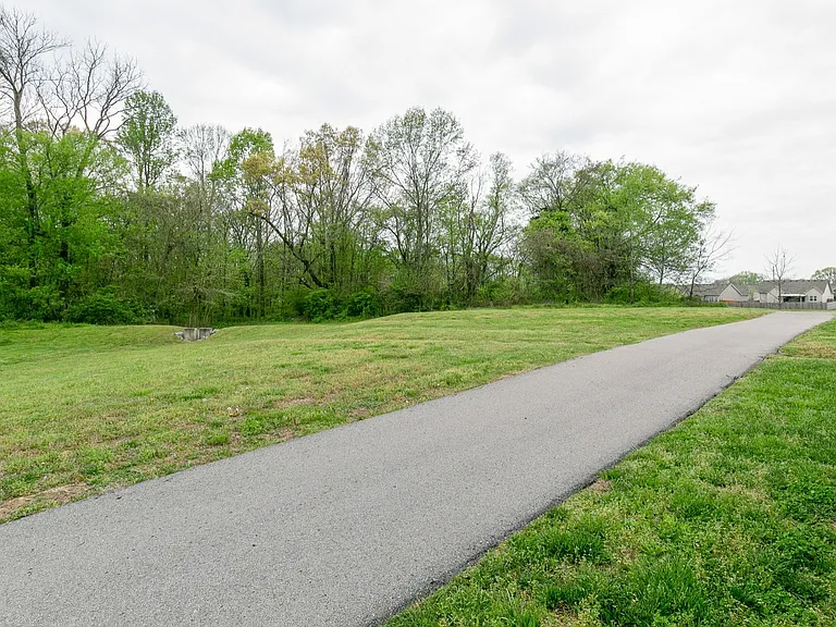 7032 Nickalus Way — Photo 38