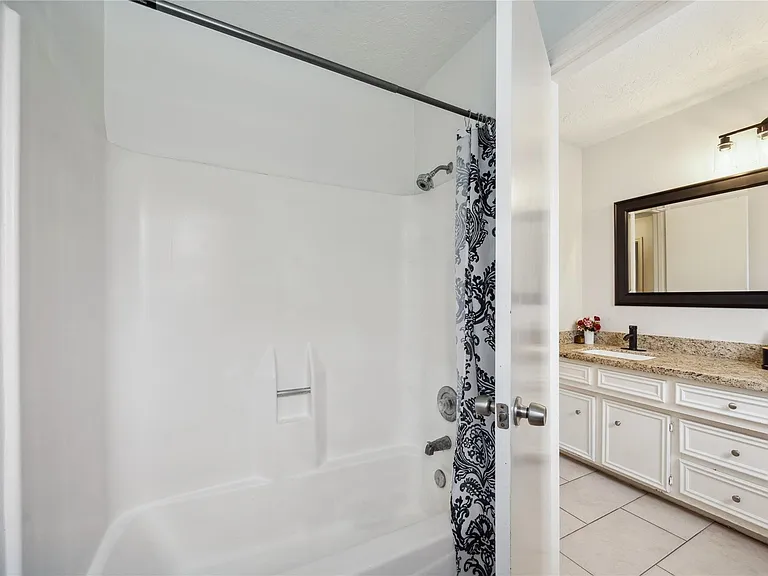 15302 La Mancha Dr — Photo 20