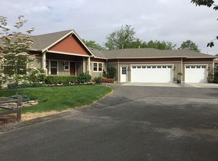 1807 Aemmer Pl, Mount Vernon, WA 98274