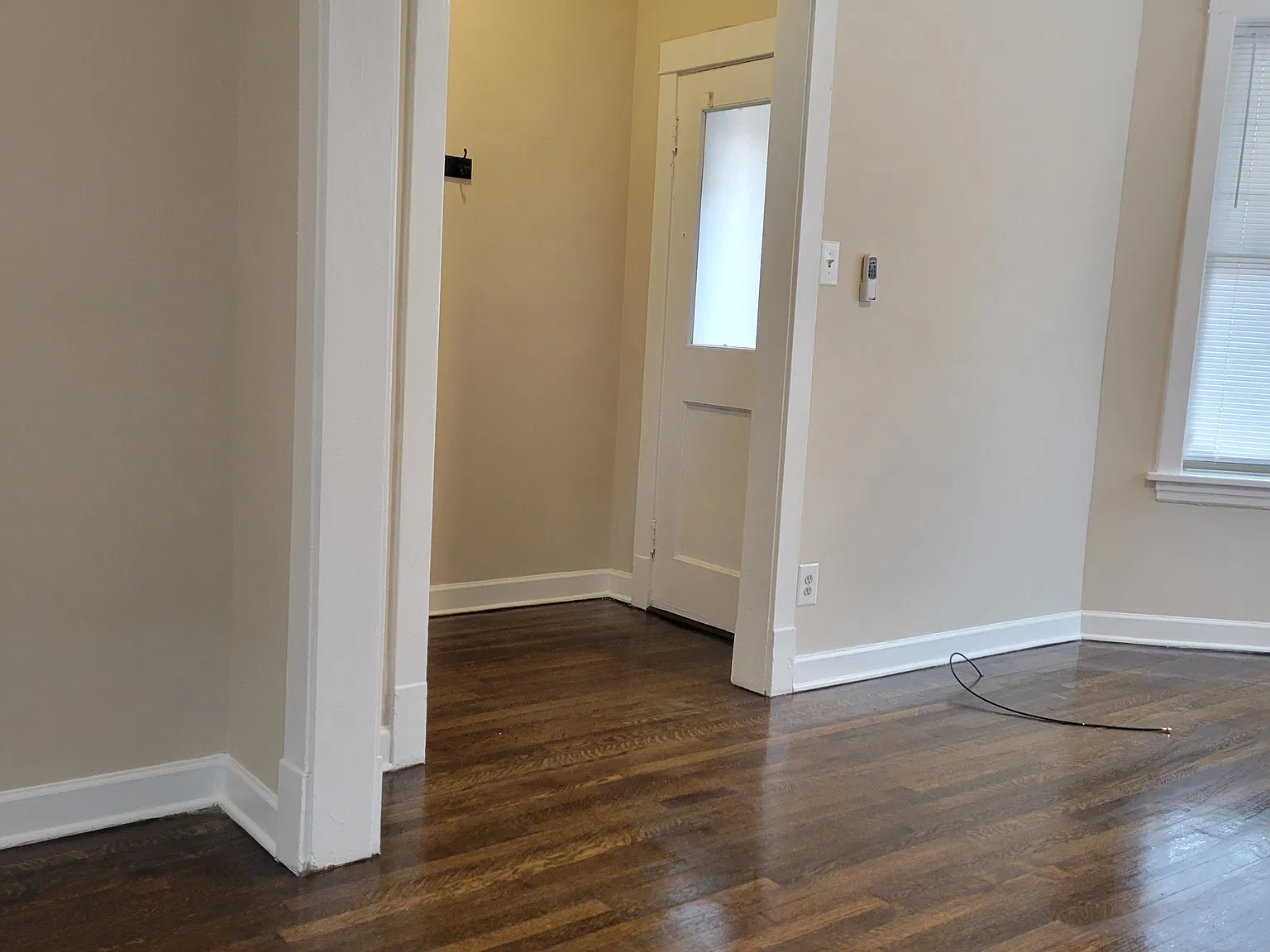 1721 W Catalpa Ave — Photo 3