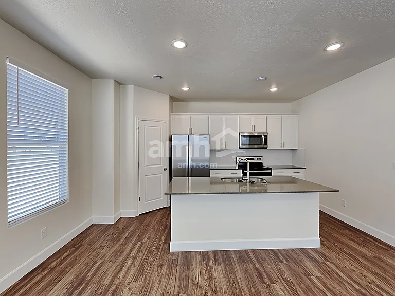 5996 W South Jordan Pkwy — Photo 4