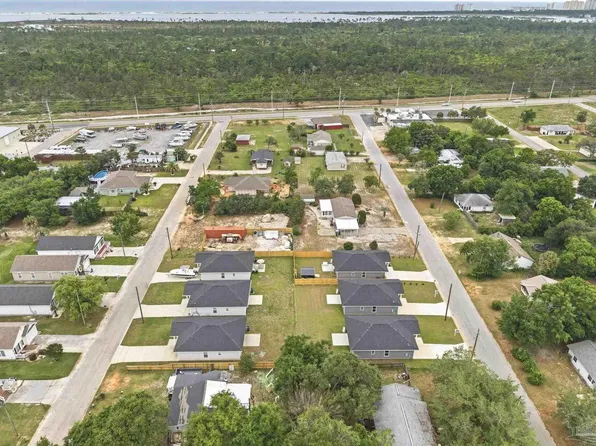 5416 Kee Memorial Dr, Pensacola, FL 32507