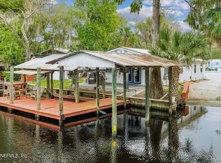 157 Smith Ln, Satsuma, FL 32189