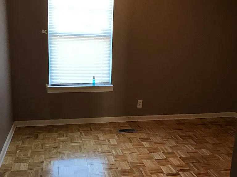 416 Newton Ct — Photo 9