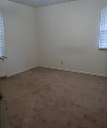 5th image of 217 Kelly St
