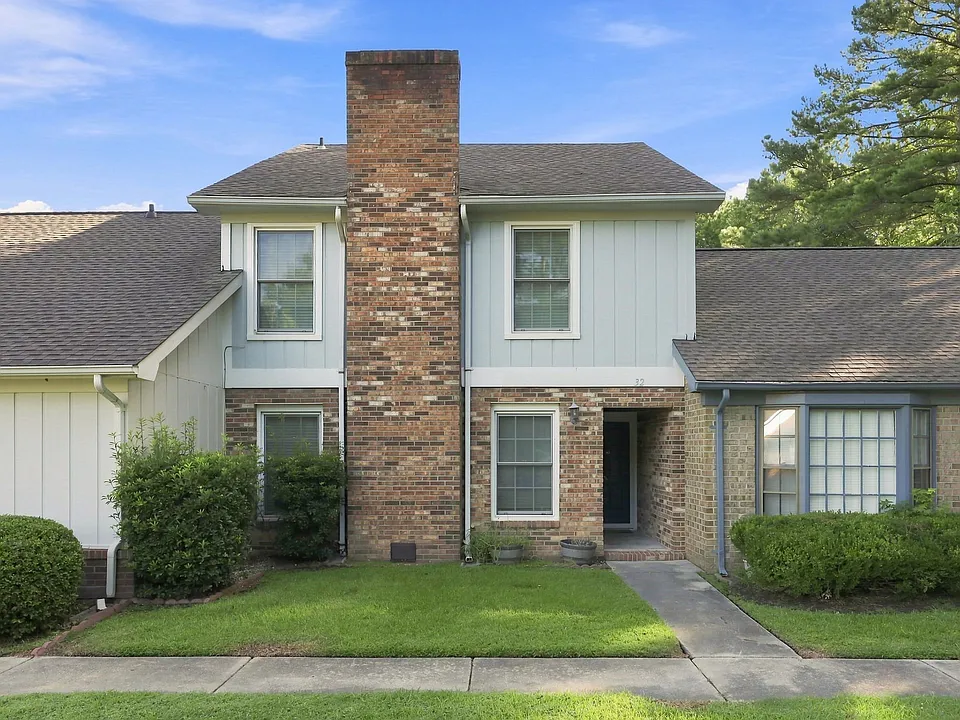 126 Oakmont Dr #32
