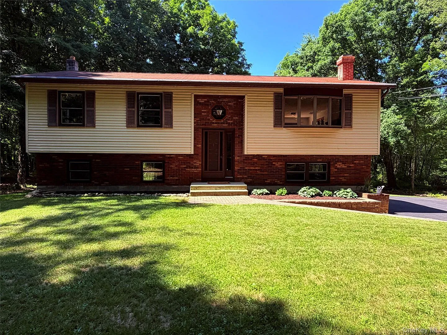 3 bed, 2.5 bath, 1924 sqft, $3,500 — Photo 1