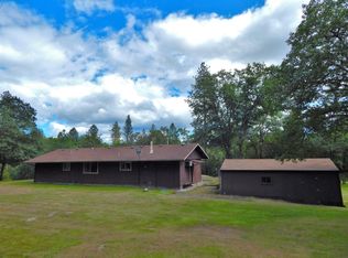 824 Lathrop Rd, Grants Pass, OR 97526