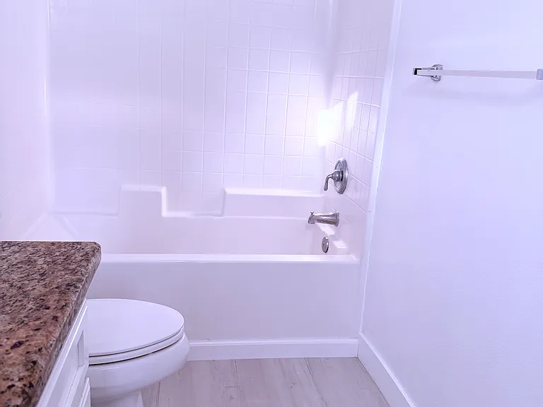 7290 Hyatt St #6 — Photo 16