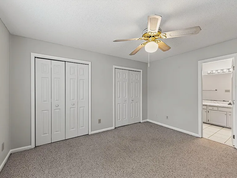 4131 Kaplan Dr — Photo 10