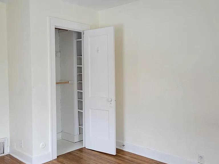 512 College Ave #2 — Photo 8