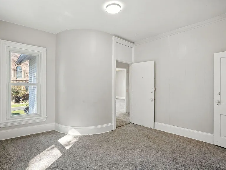 325 Kirkwood Blvd — Photo 21