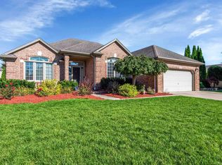 48034 Daisy Dr, Macomb, MI 48044