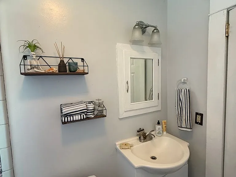 406 Pearl St — Photo 19