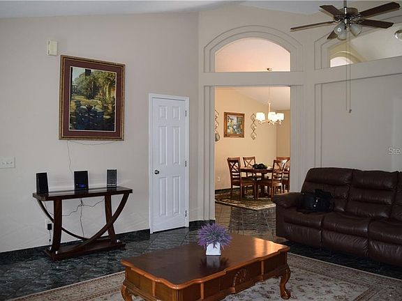 3rd image of 2601 Huntington Ct