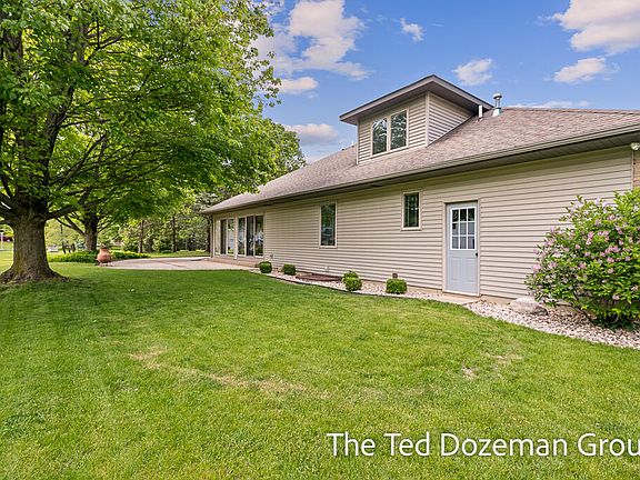 5th image of 1310 Augusta Ct W