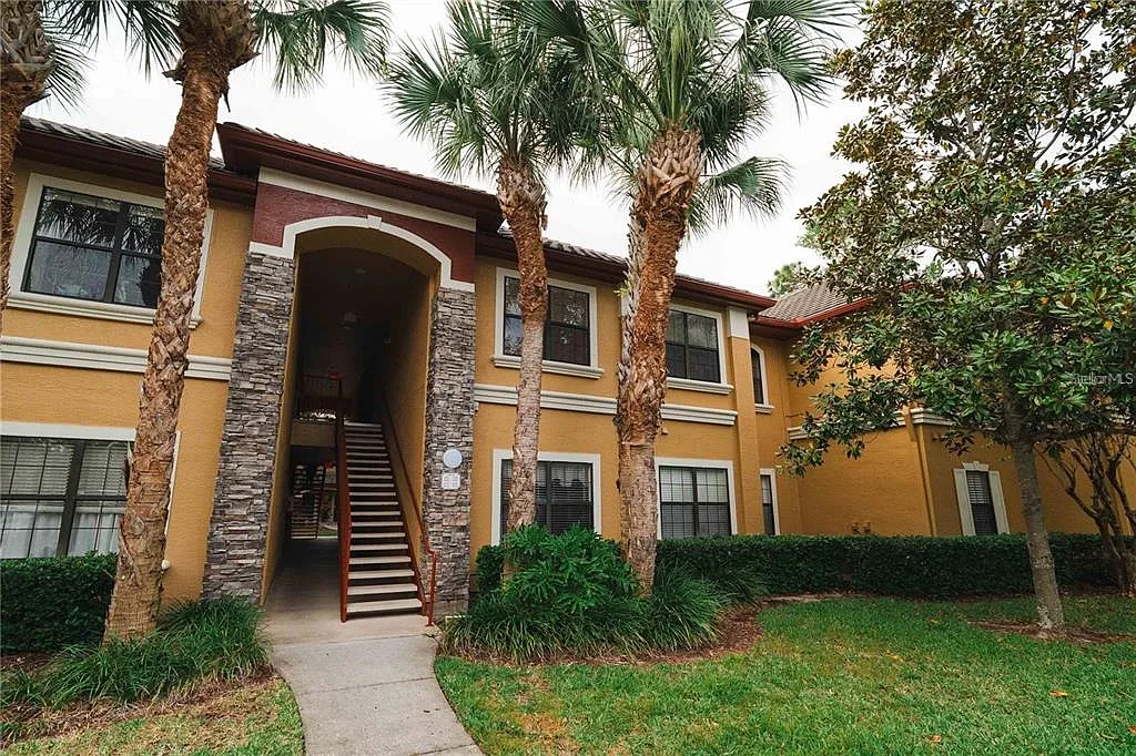 1 bed, 1.0 bath, 700 sqft, $1,550 — Photo 1