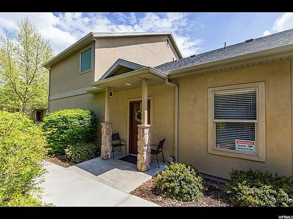 3rd image of 824 E Red Sage Ln