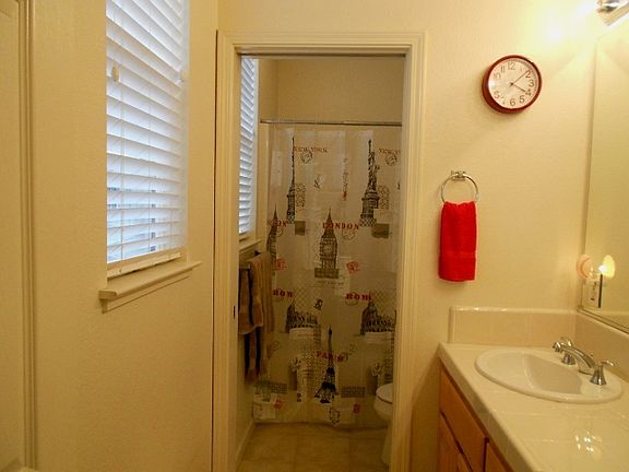 5th image of 3129 Vista Ln