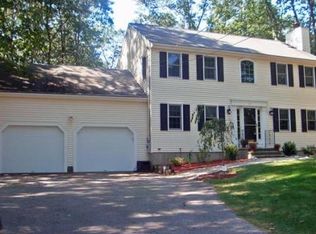 113 Carole Ln, Northbridge, MA 01534