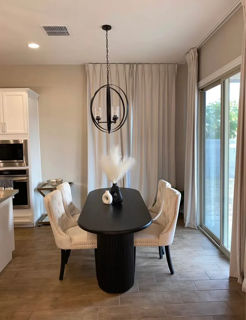 3 bed, 2119 sqft, $2,800 — Photo 2