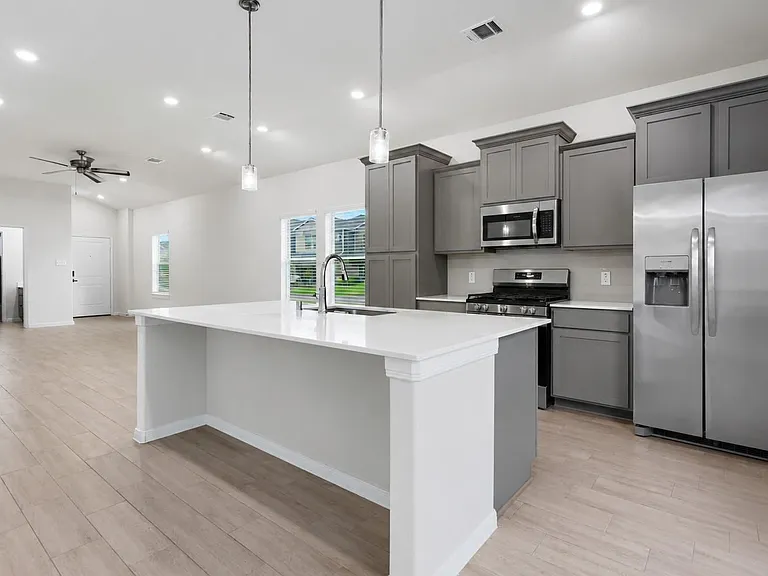 8018 Fijian Cypress Dr — Photo 13