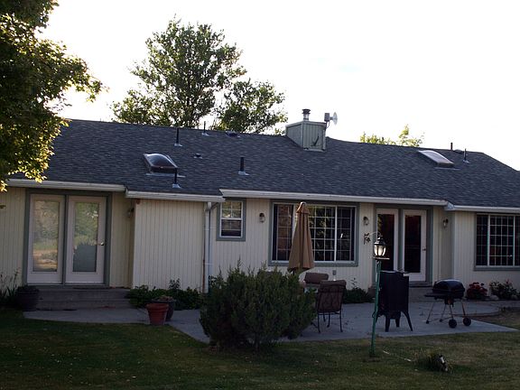 2nd image of 3635 Lupine Dr