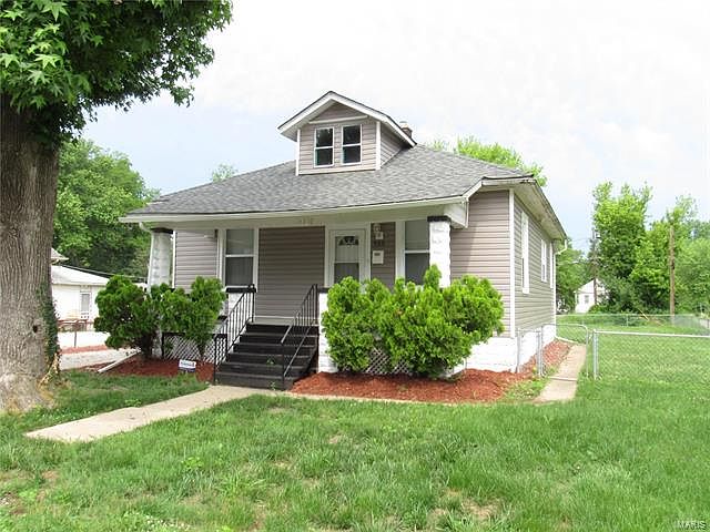 1st image of 733 N 86th St