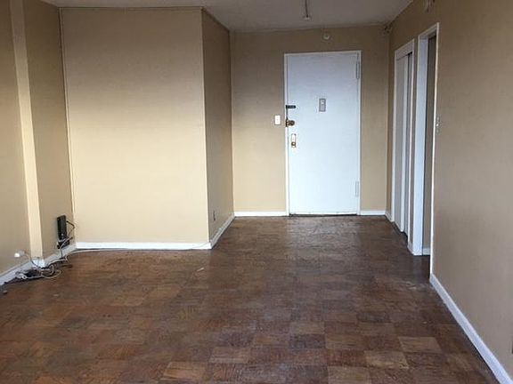 5th image of 225 Saint Pauls Ave APT 14A