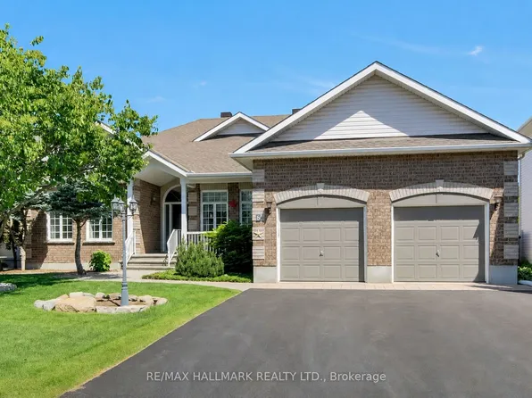 5 Dolomite St, Ottawa, ON K2S 1Y8